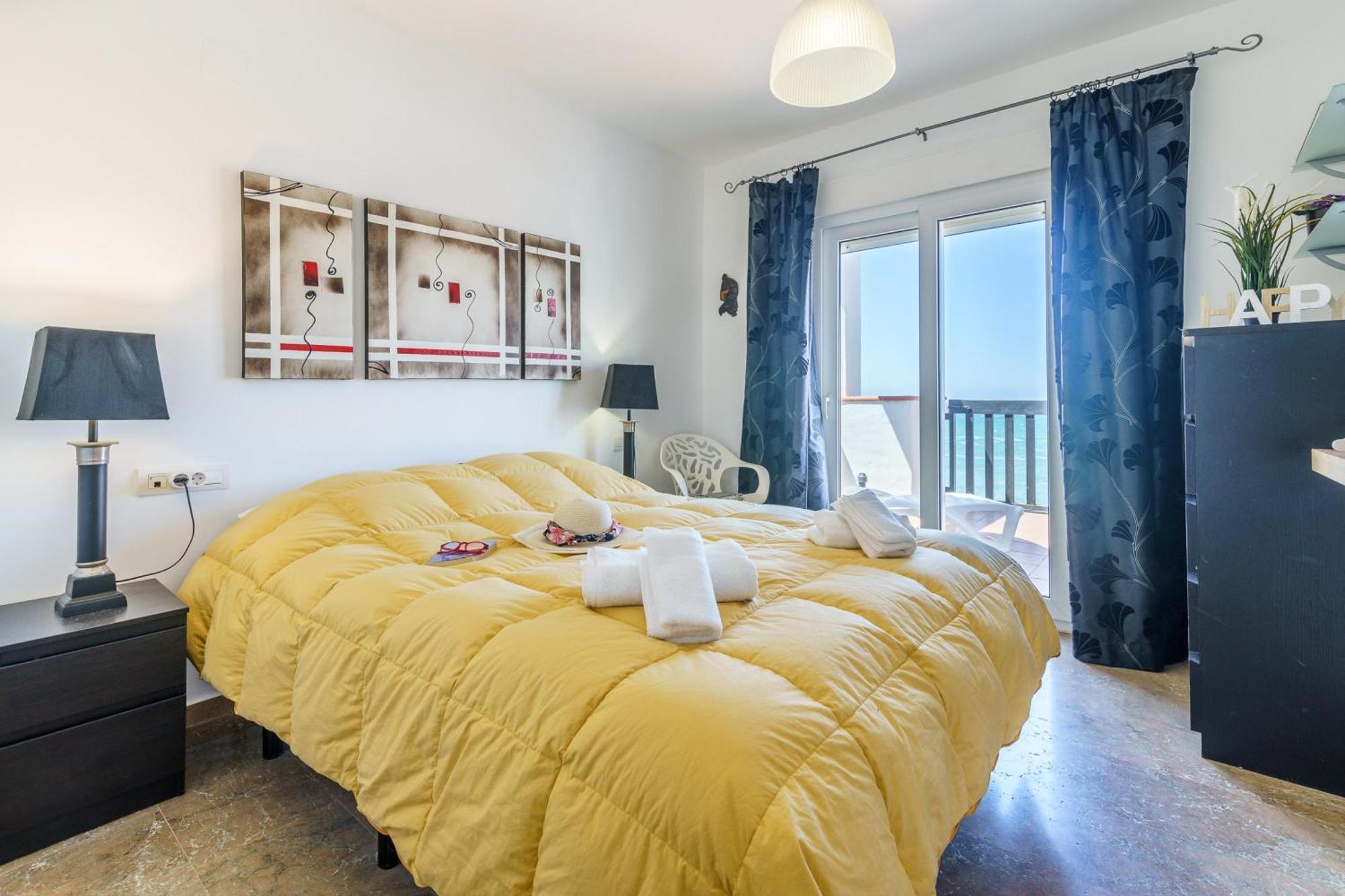 Puerta Del Mar Penthouse Beachfront - Happy
